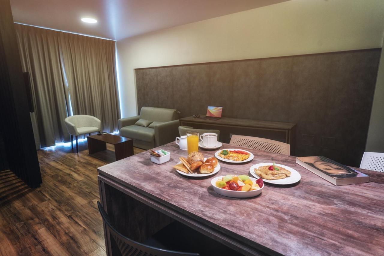 Urban Suites Apart Hotel Santa Cruz de La Sierra Εξωτερικό φωτογραφία